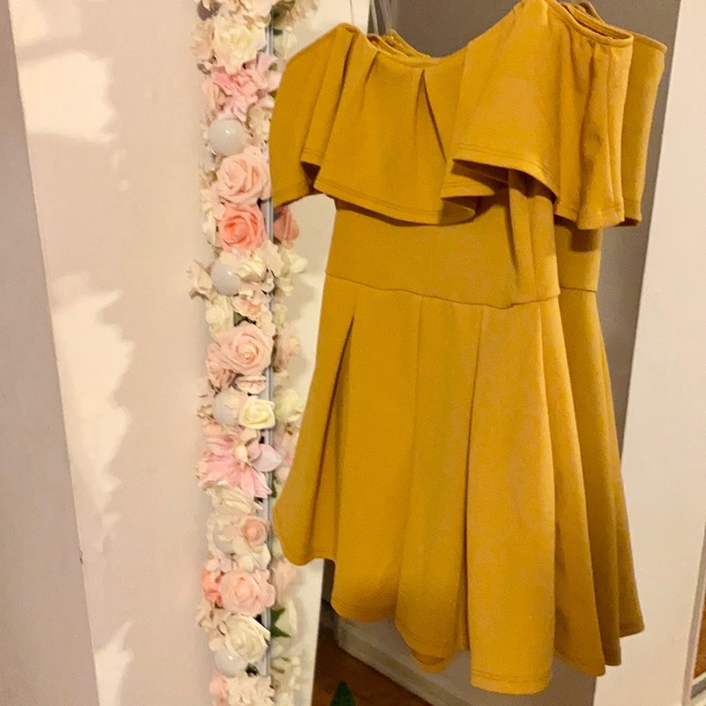 NWT yellow strapless romper